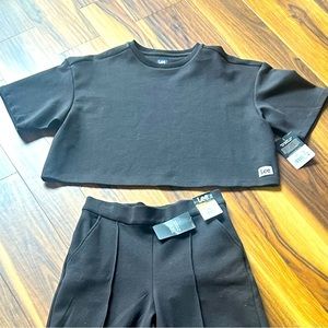 Lee women’s cropped tee - top only, pants sold separately